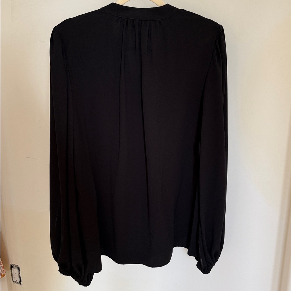 NWT! ๐ค Trina Turk Tanvi Top, Black, Size L - Picture 5 of 7